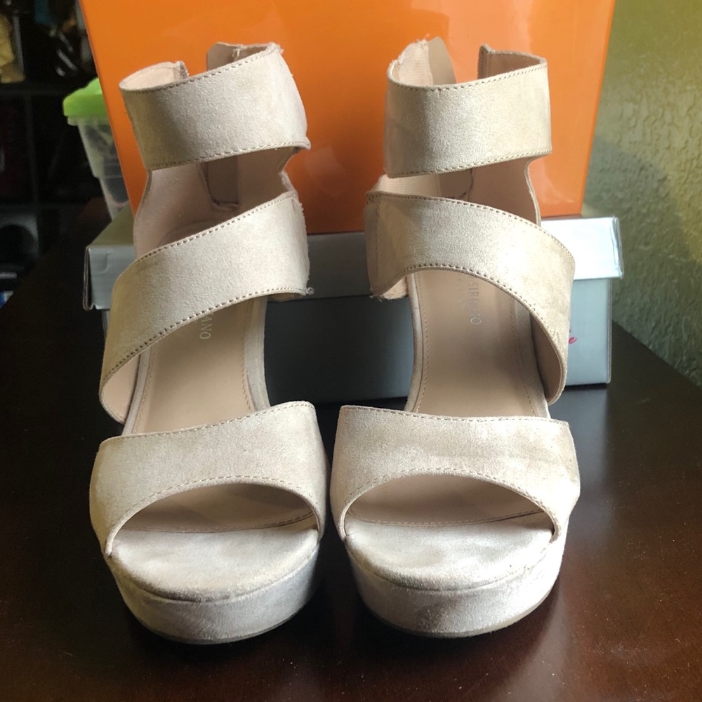 Wedge heels